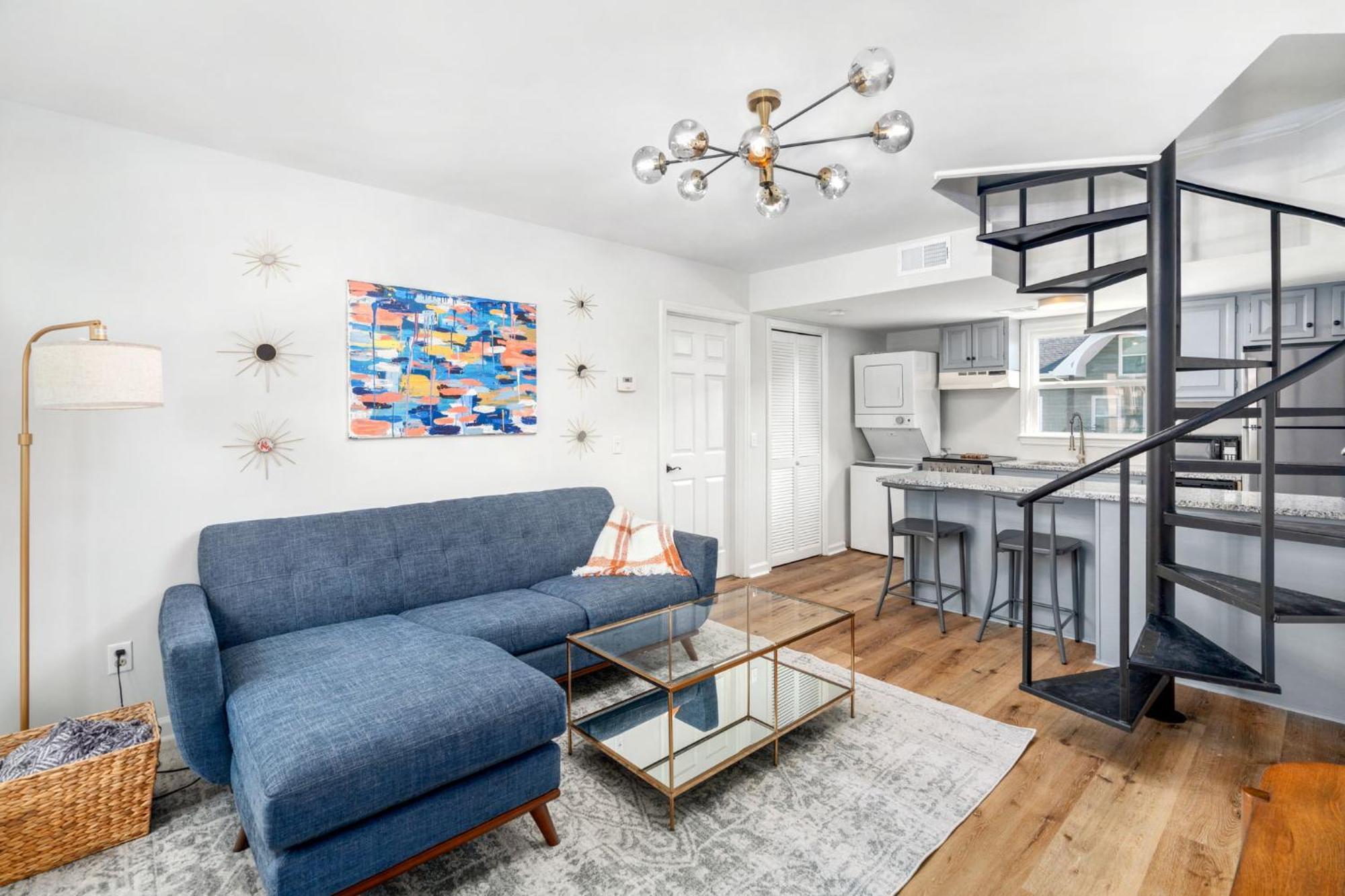Apartmán Remodeled And New - Walk To Downtown Auburn Exteriér fotografie